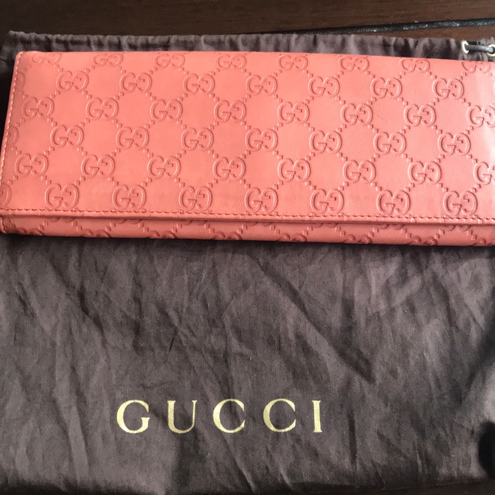 Gucci Clutch.
